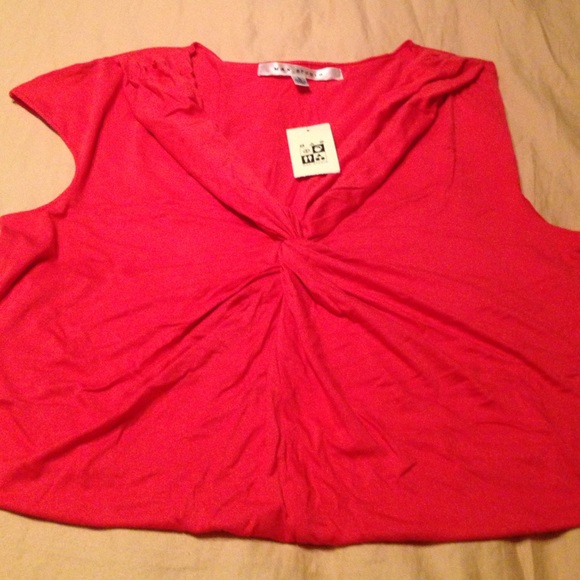Tee top
