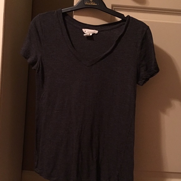 forever 21 simple vneck