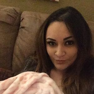 Meet your Posher, Carolina