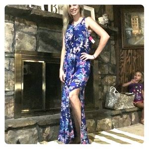 Exhilaration floral maxi dress