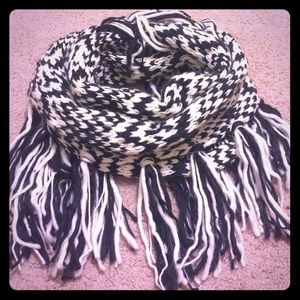 Forever 21 infinity scarf