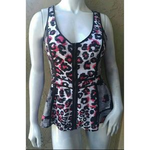 2B POP LEOPARD PEPLUM TOP
