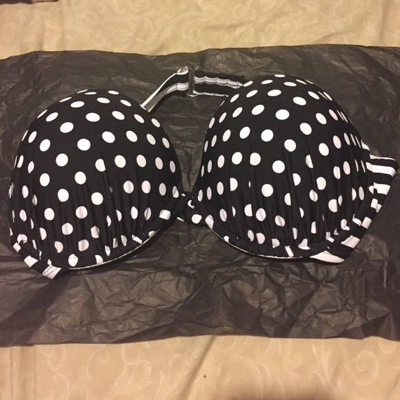 Black and white bikini top