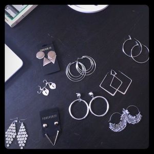Forever 21 earrings 11 pairs!!!!