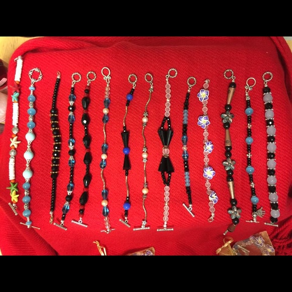 Super cute little bracelet ( handmade )