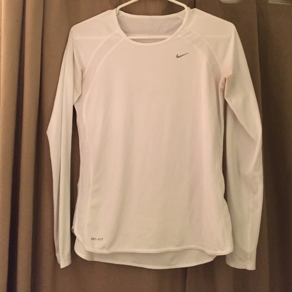White nike drifit long sleeve