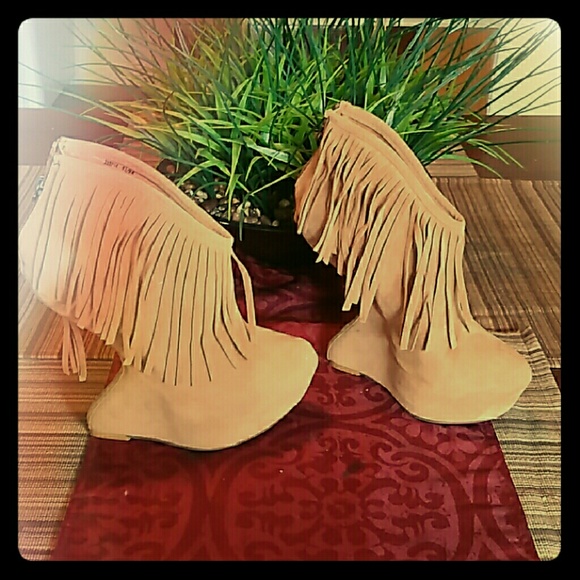 Obsession Rules Hott Commodity Pumps