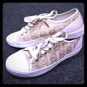 Michael Kors Sneaks