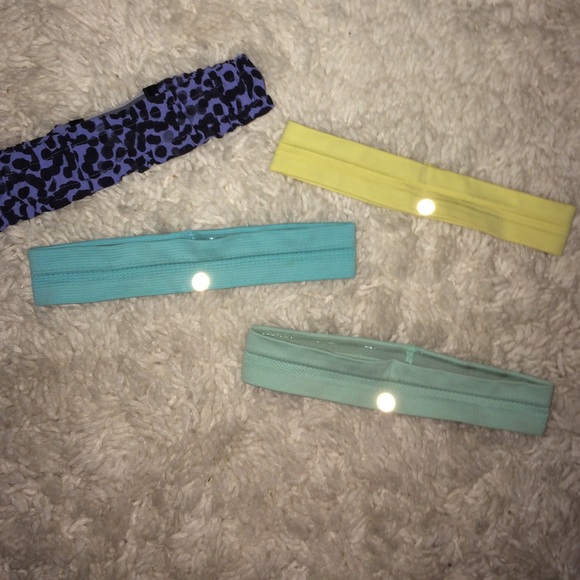 4 lulu lemon headbands.