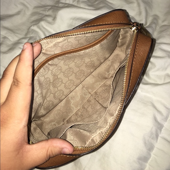 Michael Kors jet set cross body bag in "luggage" - Picture 3 of 4