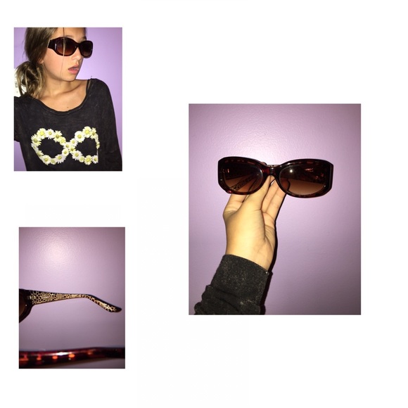 Liz Claiborne Sunglasses