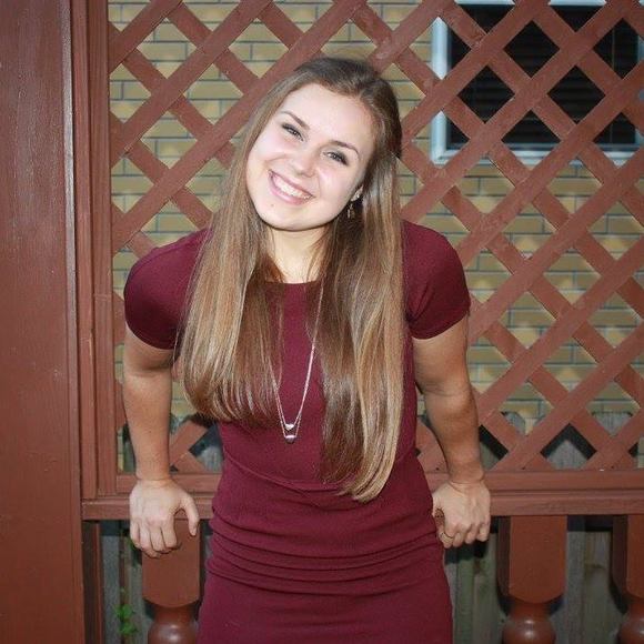 Meet your Posher, Izabella