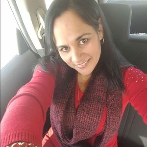 Meet your Posher, Yakelin