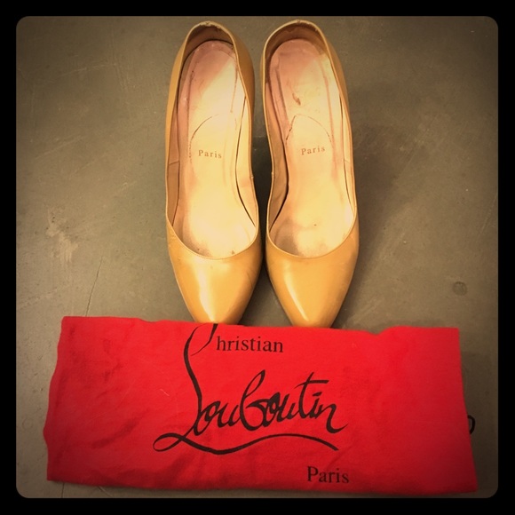 Christian Louboutin Decollete Tan Pumps. Size 38.5