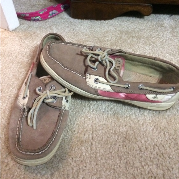 Tan and red tye dye Sperry topsiders