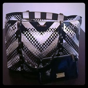 *WEEKEND SALE ONLY** STEVE MADDEN PURSE & WALLET