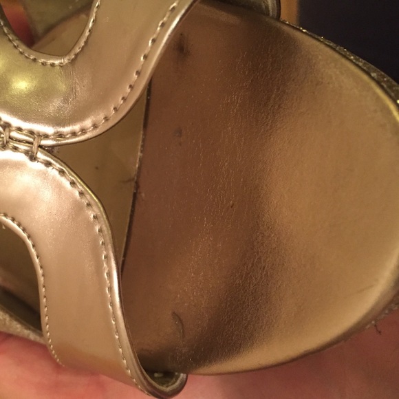 DONATED VintageY2K sparkly gold heels✨ - Picture 2 of 3