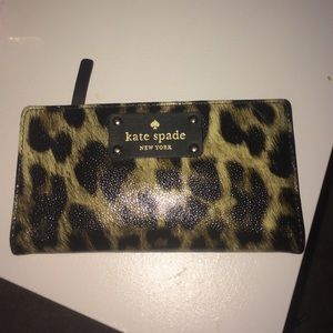 CHEETAH PRINT KATE SPADE WALLET