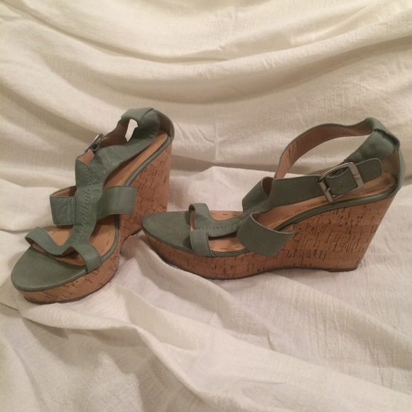 Nine west faux leather wedges