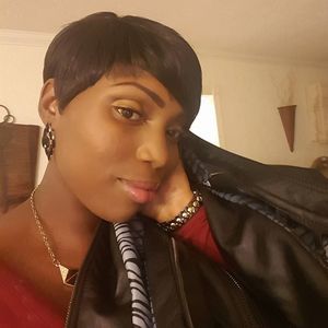 Meet your Posher, Santoya