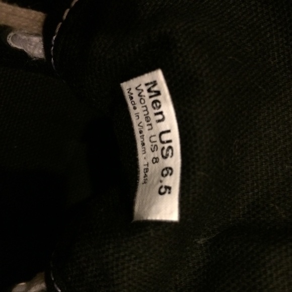 Black with white lace high top vans - Picture 3 of 4