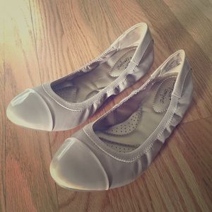 Ballet flats NWOT