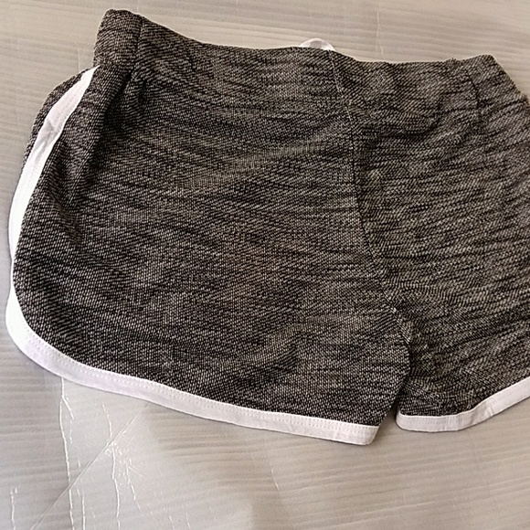 New black Shorts - Picture 4 of 5