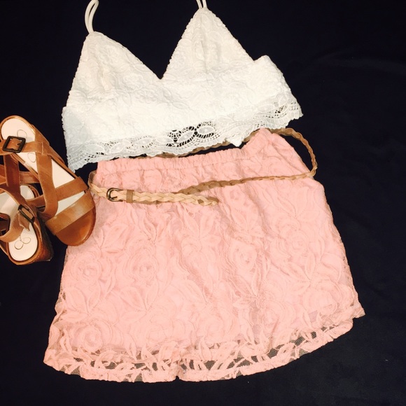Dresses & Skirts - 🚨FINAL CHANCE🚨 Pink Lace Skirt