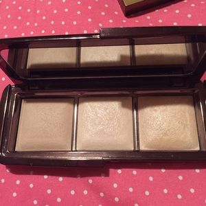 Hourglass ambient lighting palette
