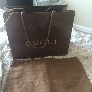 Gucci shopping bag and dust bag