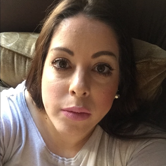 Meet your Posher, Rosalinda - Picture 2 of 2