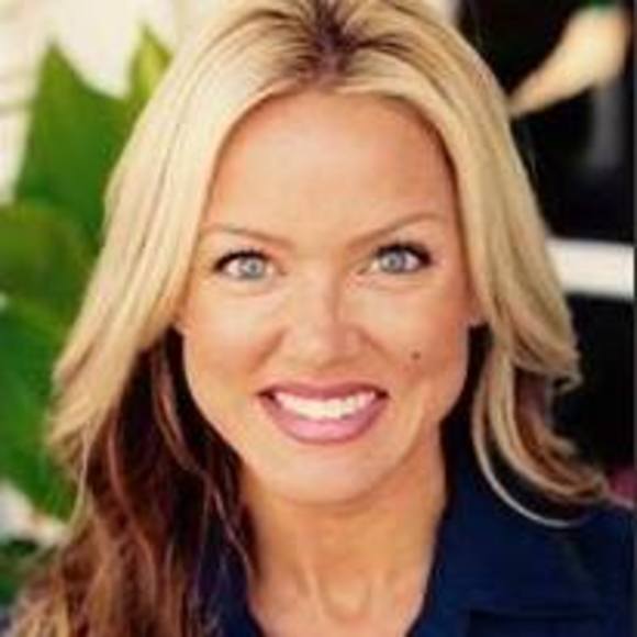 Meet your Posher, Juliana - Picture 2 of 2