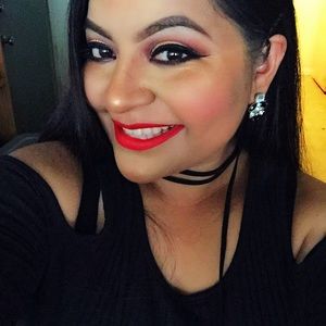 Meet your Posher, Gina