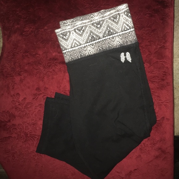 VS /pink Capri