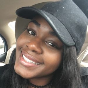 Meet your Posher, Delnorah