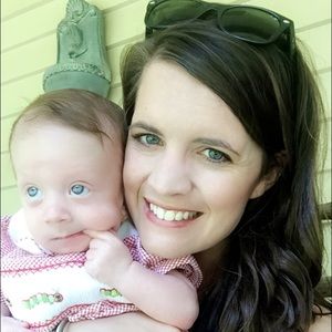 Meet your Posher, Maegan