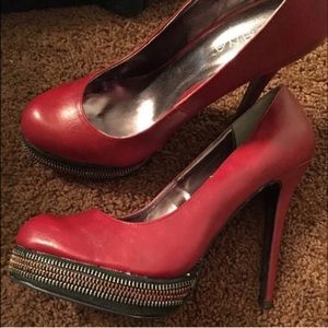 Liliana maroon pumps zipper detail US size 11