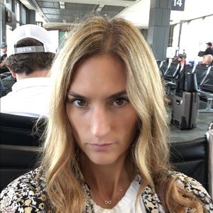 Meet your Posher, Christy