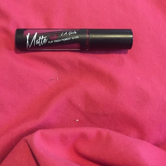 LA Girl Matte Lipstick Gloss
