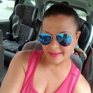 Meet your Posher, Aida