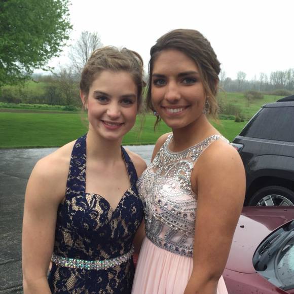 Meet your Posher, Courtney - Picture 1 of 1