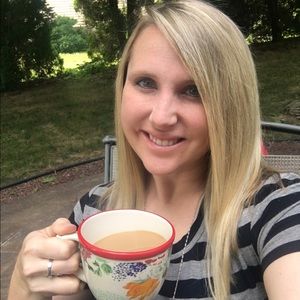 Meet your Posher, Janelle