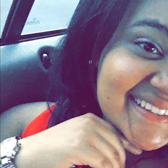 Meet your Posher, Kharisma