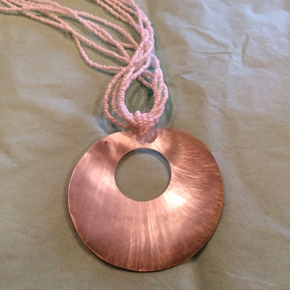 πShell Statement Necklaceπ - Picture 3 of 3