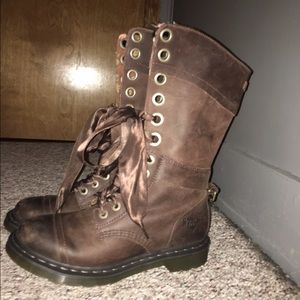 Womens Size 9 Doc Martens in Aimilita Brown