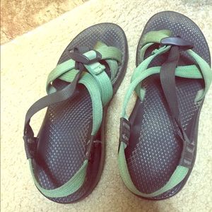 Green chacos