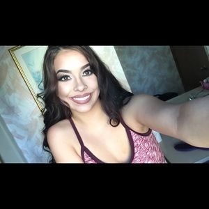 Meet your Posher, Dana