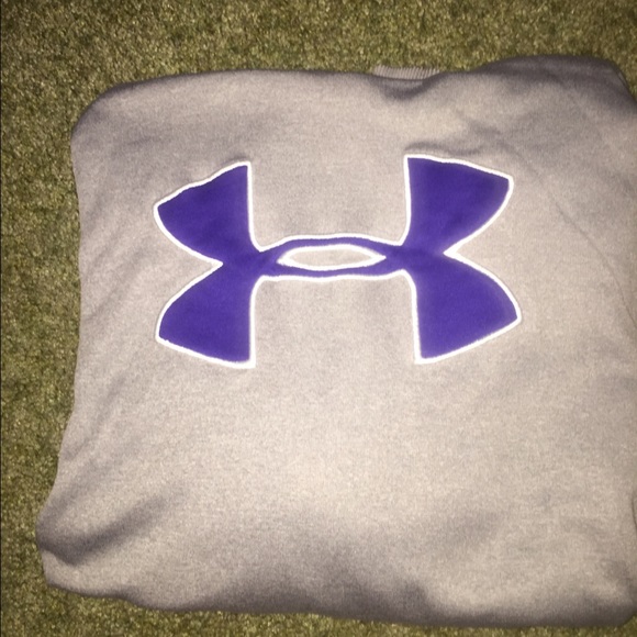 UNDER ARMOUR SWEATSHIRT