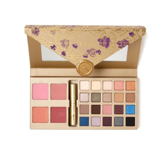 Stilla whole lot of love palette $225 value