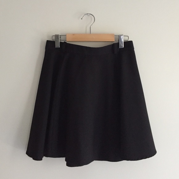 Black skater skirt